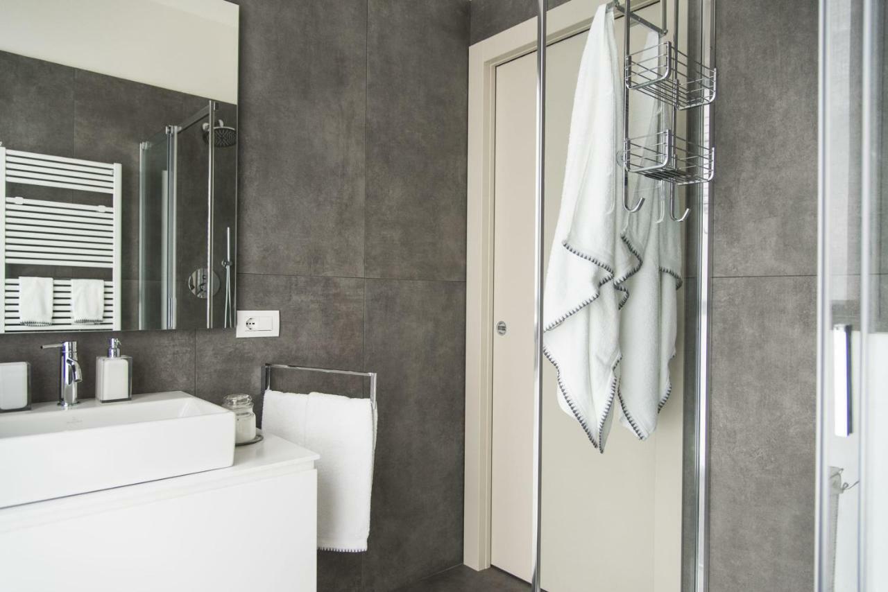 Design & New Center Apartments Милан Экстерьер фото