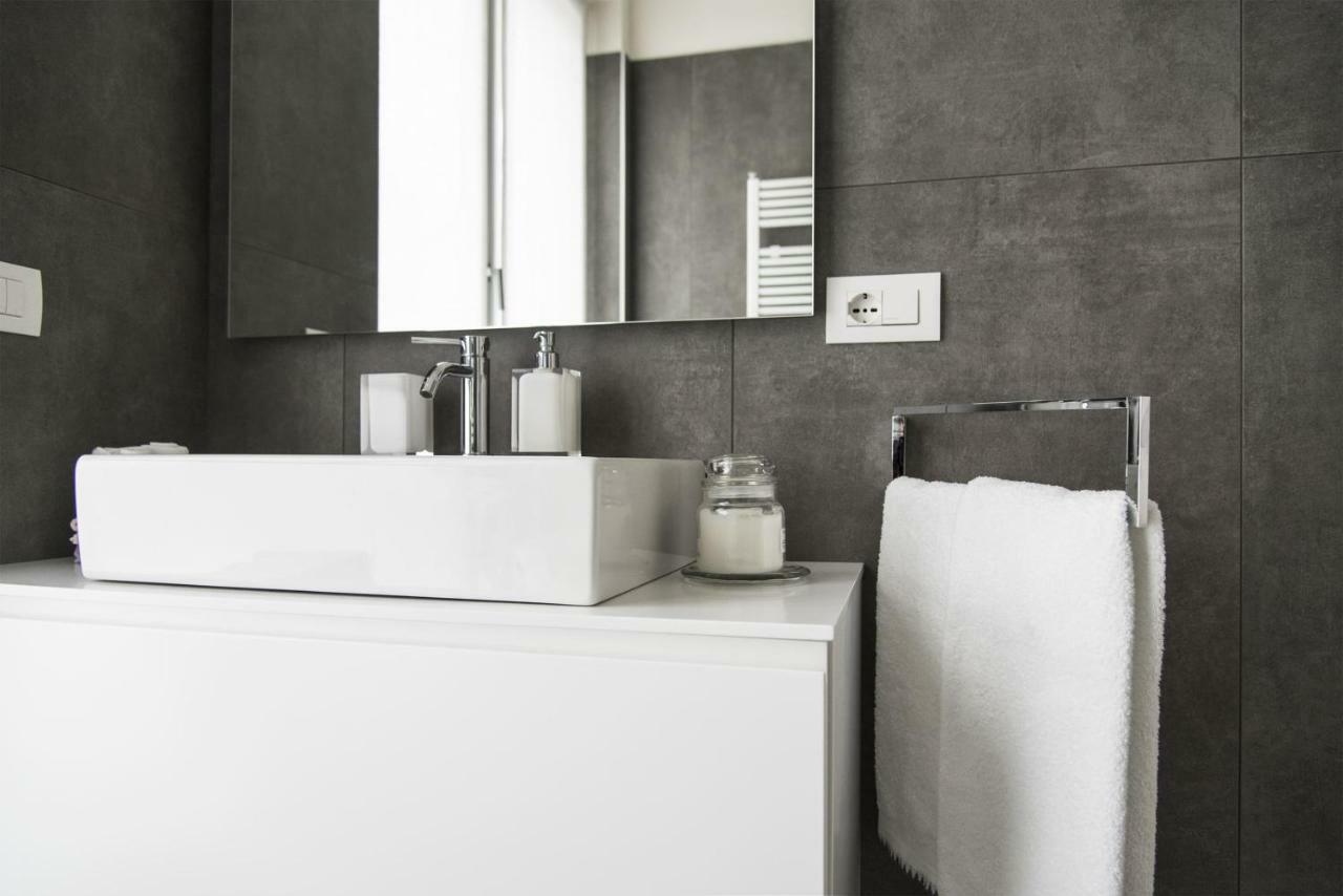 Design & New Center Apartments Милан Экстерьер фото